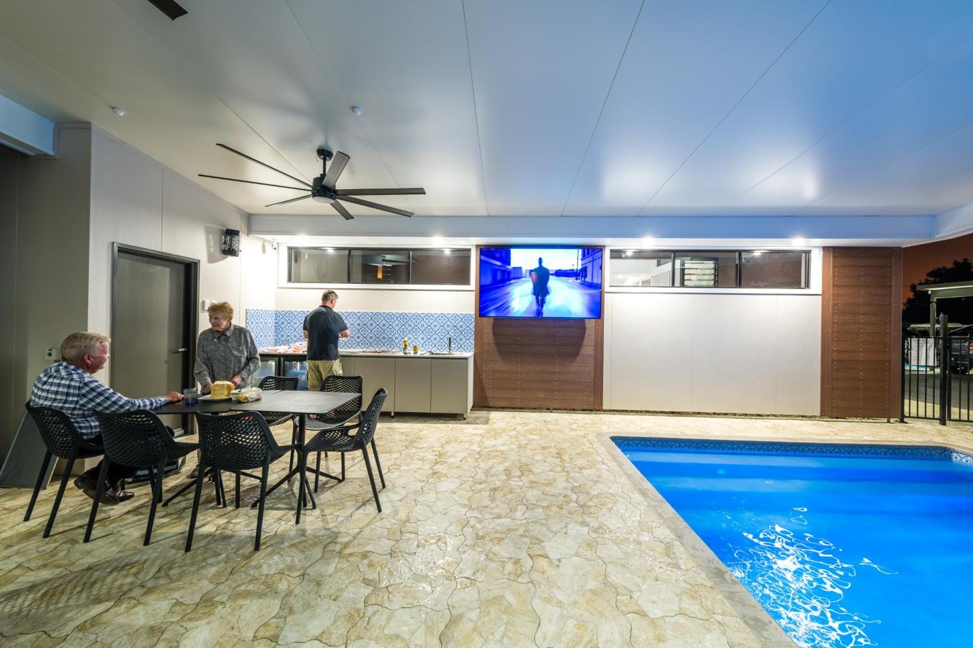 Athena Units Motel