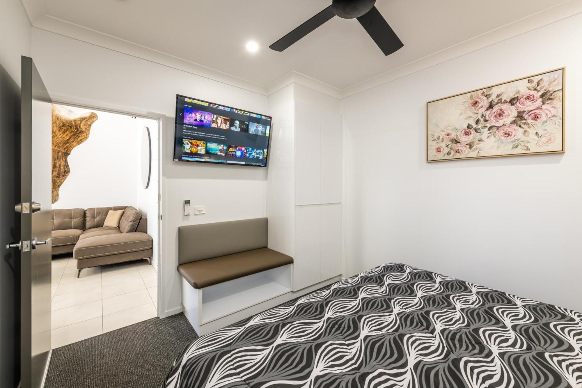 Athena Units Motel 4*